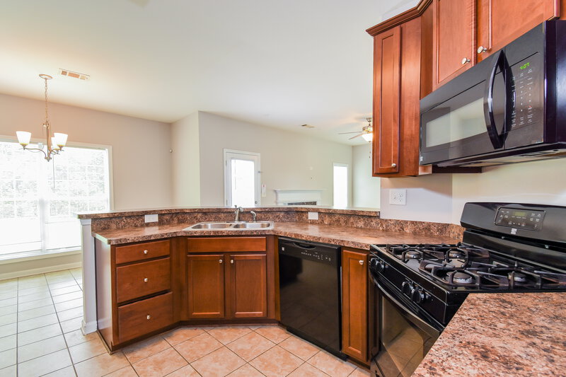 2,465/Mo, 5930 Vinings Vintage Way Mableton, GA 30126 Kitchen View
