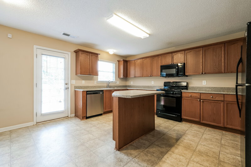 2,215/Mo, 2295 Clonts Ct Powder Springs, GA 30127 Kitchen View