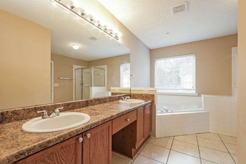 2,215/Mo, 2295 Clonts Ct Powder Springs, GA 30127 Main Bathroom View