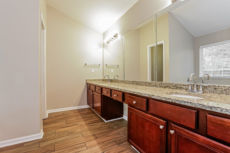 2,515/Mo, 475 Boxelder Rd Atlanta, GA 30349 Main Bathroom View