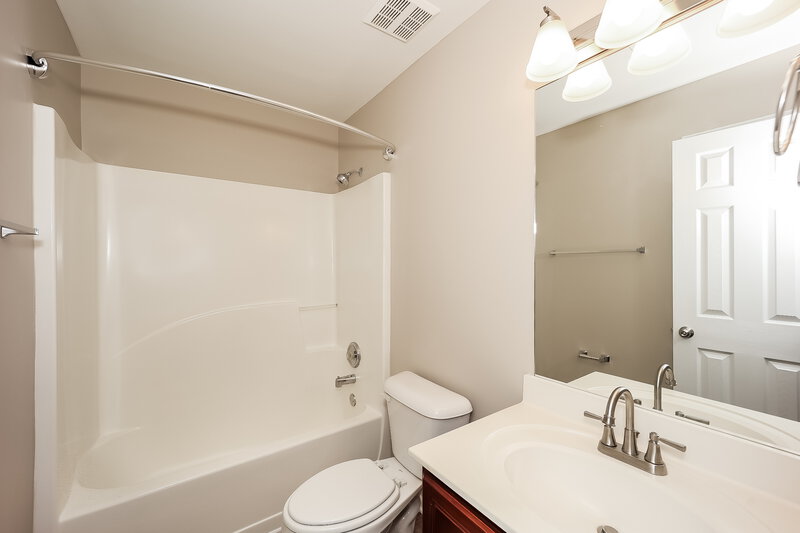 3,560/Mo, 475 Boxelder Rd Atlanta, GA 30349 Bathroom View