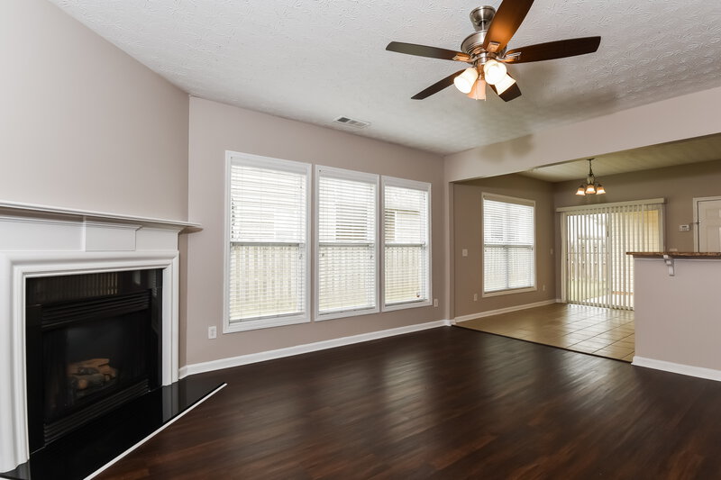 2,075/Mo, 109 Plumeria St Canton, GA 30114 Living Room View 3