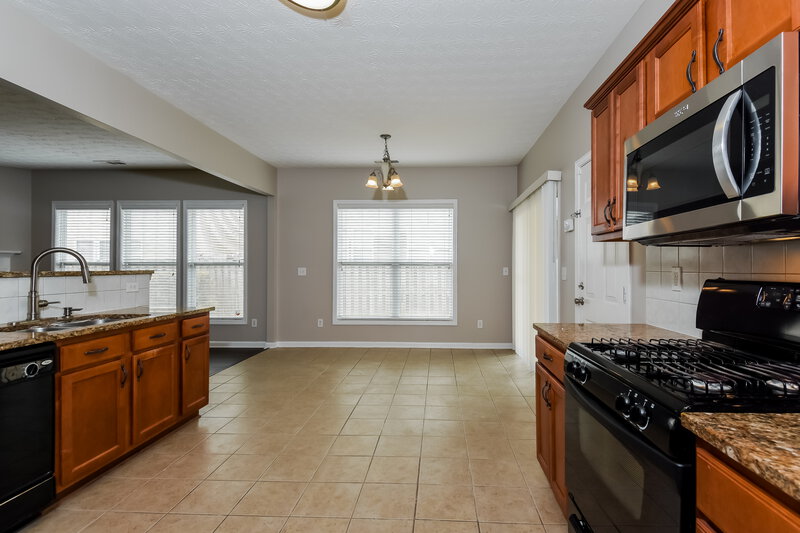 2,075/Mo, 109 Plumeria St Canton, GA 30114 Kitchen View