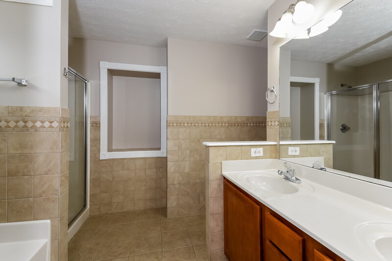 2,075/Mo, 109 Plumeria St Canton, GA 30114 Main Bathroom View