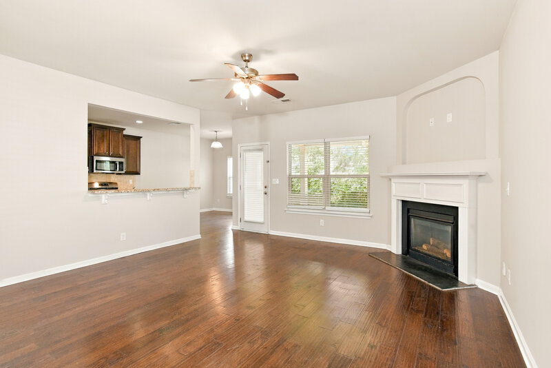 2,210/Mo, 4745 Carnegie Ct Cumming, GA 30028 Living Room View