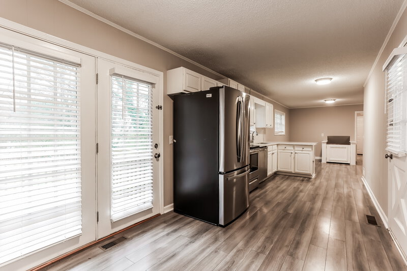 1,850/Mo, 4661 Whittier Pl Powder Springs, GA 30127 Dining Room View 4