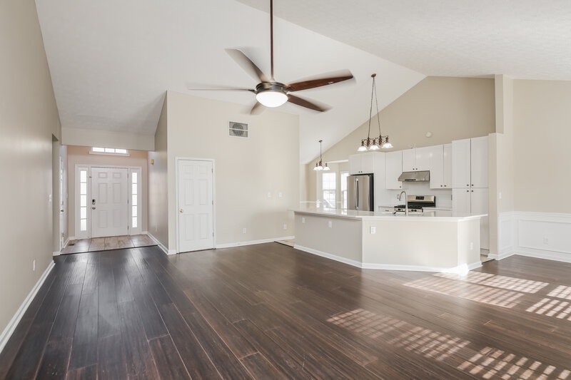 2,360/Mo, 2455 Pemberton Pt Buford, GA 30519 Living Room View 3