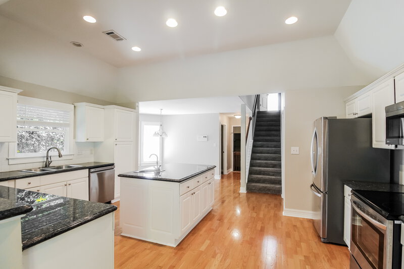 2,490/Mo, 655 Timber Ives Dr Dacula, GA 30019 Kitchen View 2