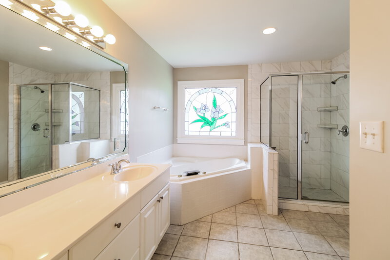 2,490/Mo, 655 Timber Ives Dr Dacula, GA 30019 Main Bathroom View