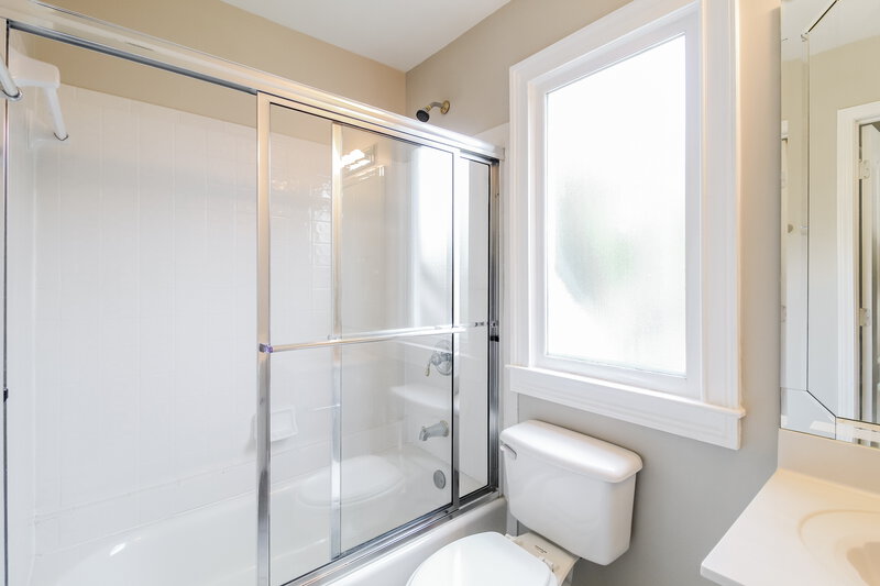 2,490/Mo, 655 Timber Ives Dr Dacula, GA 30019 Bathroom View 2