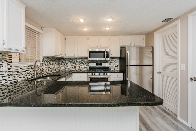 1,625/Mo, 103 Fair Haven Way SE Smyrna, GA 30080 Kitchen View 2