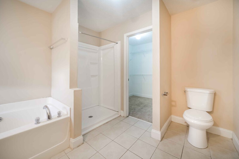 1,930/Mo, 4281 Singletree Dr Douglasville, GA 30135 Main Bathroom View