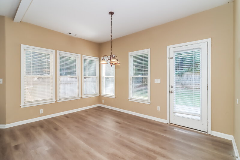 2,075/Mo, 3046 Woodbridge Ln Canton, GA 30114 Sun Room View