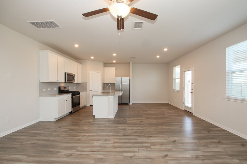 1,820/Mo, 137 Outlaw Dr Liberty Hill, TX 78642 Living Room View 2