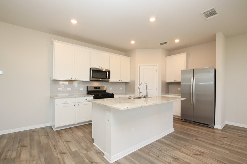 1,820/Mo, 137 Outlaw Dr Liberty Hill, TX 78642 Kitchen View