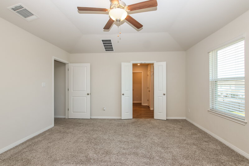 1,820/Mo, 137 Outlaw Dr Liberty Hill, TX 78642 Main Bedroom View 2