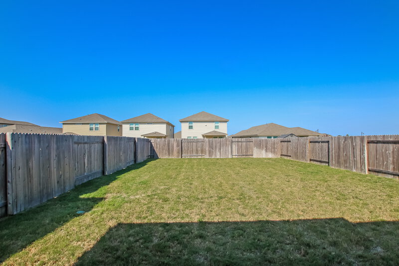 1,820/Mo, 137 Outlaw Dr Liberty Hill, TX 78642 Exterior View