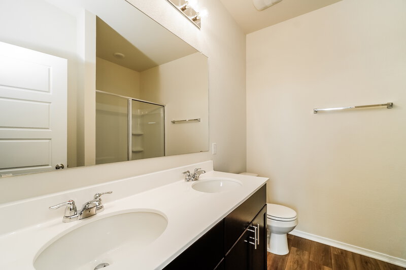 1,790/Mo, 350 Cobb Branch Dr Maxwell, TX 78656 Main Bathroom View