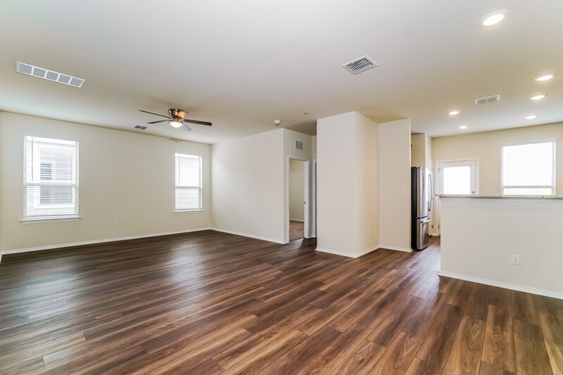 1,940/Mo, 342 Cobb Branch Dr Maxwell, TX 78656 Living Room View 2