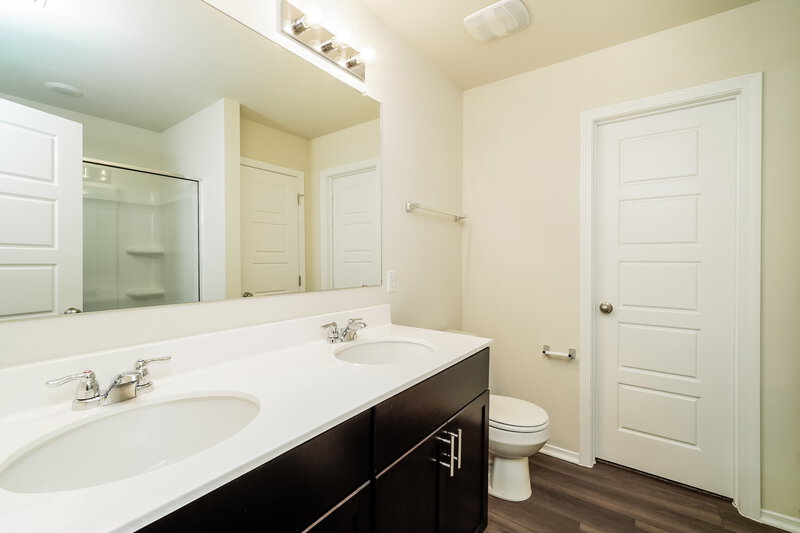 1,865/Mo, 334 Cobb Branch Dr Maxwell, TX 78656 Main Bathroom View