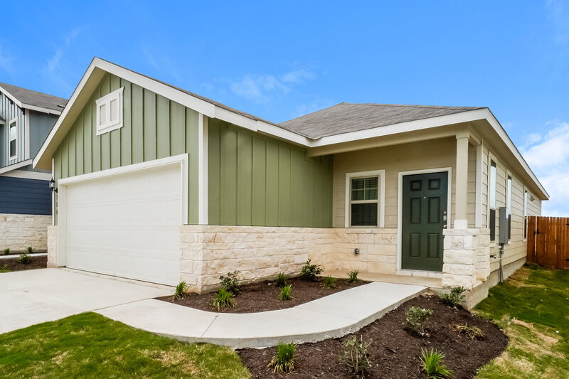 2,500/Mo, 328 Cobb Branch Dr Maxwell, TX 78656 Front View