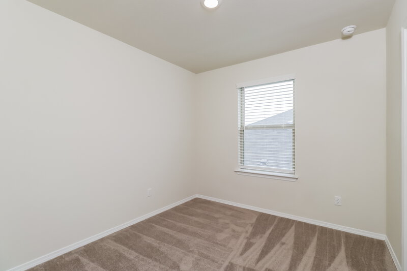 1,940/Mo, 320 Cobb Branch Dr Maxwell, TX 78656 Bedroom View 2