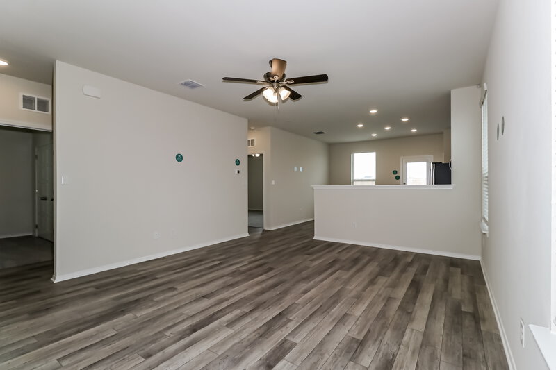 1,720/Mo, 312 Cobb Branch Dr Maxwell, TX 78656 Living Room View