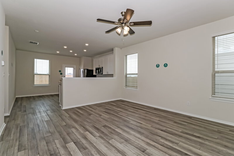 1,720/Mo, 312 Cobb Branch Dr Maxwell, TX 78656 Living Room View 2