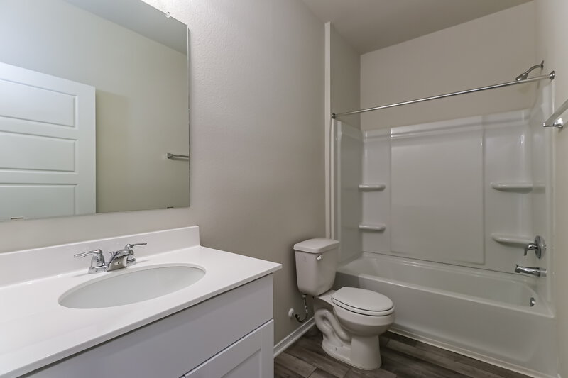 1,720/Mo, 312 Cobb Branch Dr Maxwell, TX 78656 Bathroom View