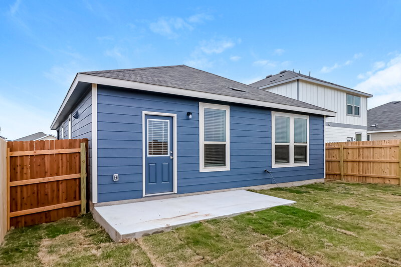 1,720/Mo, 312 Cobb Branch Dr Maxwell, TX 78656 Rear View