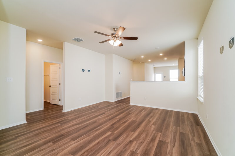 1,825/Mo, 296 Cobb Branch Dr Maxwell, TX 78656 Living Room View 2