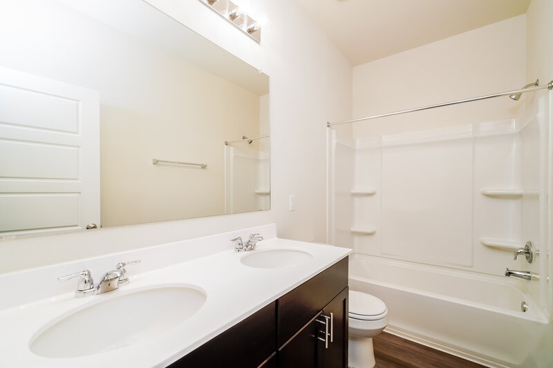 1,825/Mo, 296 Cobb Branch Dr Maxwell, TX 78656 Bathroom View
