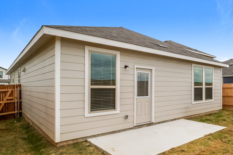 1,825/Mo, 296 Cobb Branch Dr Maxwell, TX 78656 Rear View