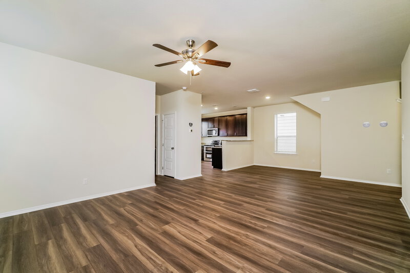 1,980/Mo, 288 Cobb Branch Dr Maxwell, TX 78656 Living Room View