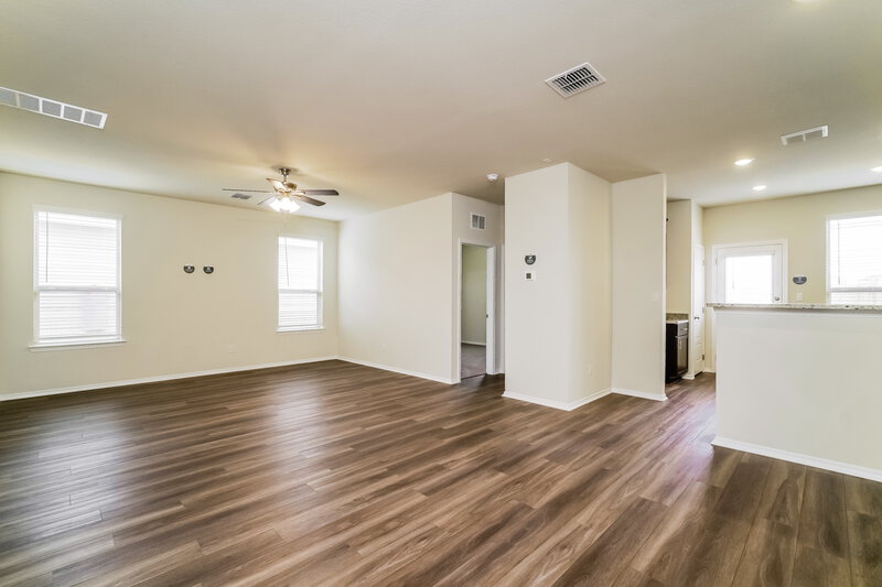 1,980/Mo, 288 Cobb Branch Dr Maxwell, TX 78656 Living Room View 2