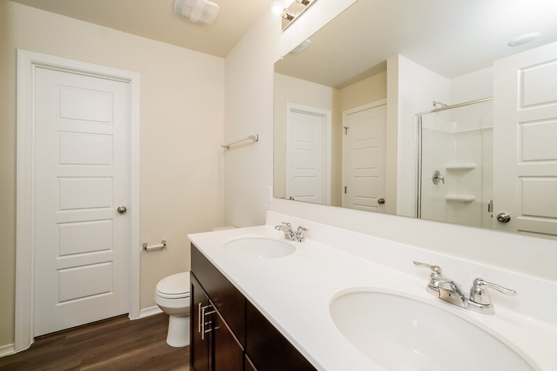 1,865/Mo, 282 Cobb Branch Dr Maxwell, TX 78656 Main Bathroom View