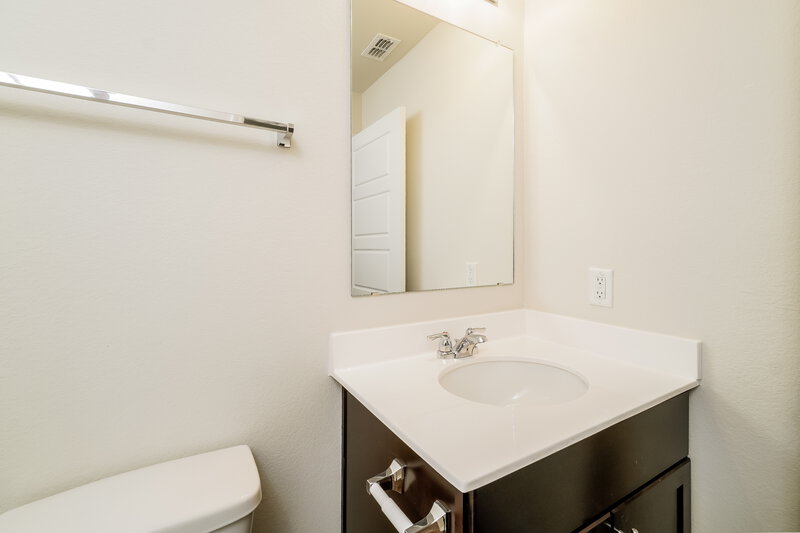 1,865/Mo, 282 Cobb Branch Dr Maxwell, TX 78656 Bathroom View