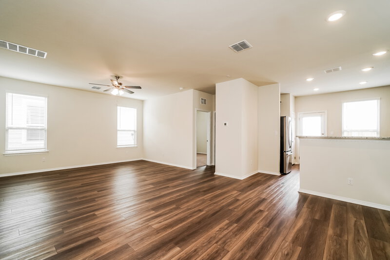 1,980/Mo, 266 Cobb Branch Dr Maxwell, TX 78656 Dining Room View