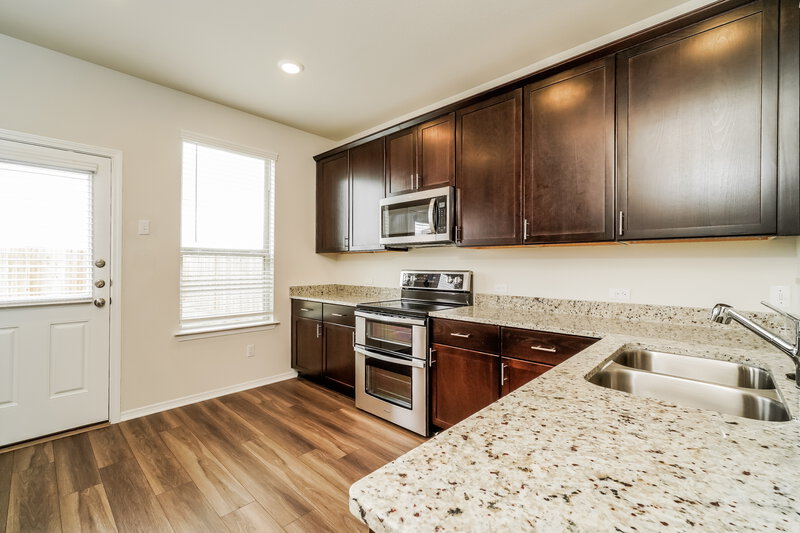 1,980/Mo, 266 Cobb Branch Dr Maxwell, TX 78656 Kitchen View