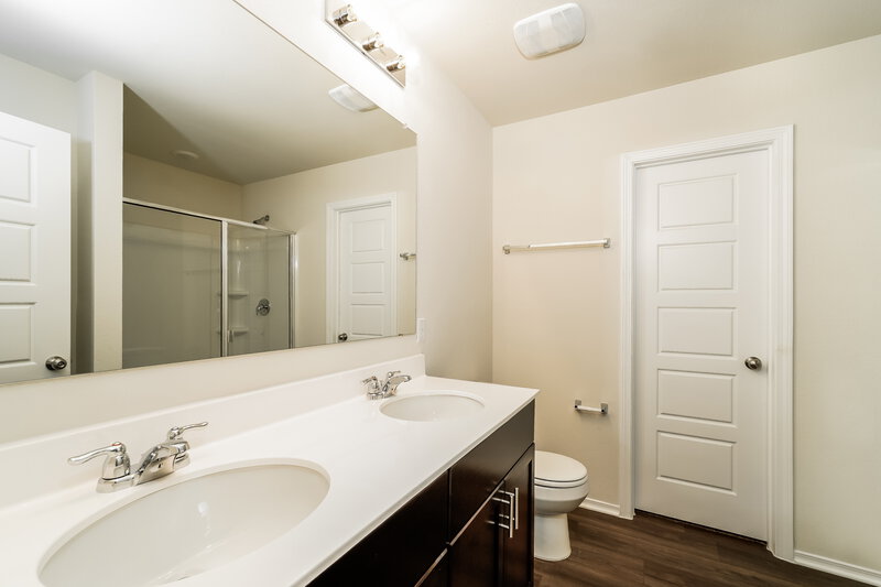1,980/Mo, 266 Cobb Branch Dr Maxwell, TX 78656 Main Bathroom View
