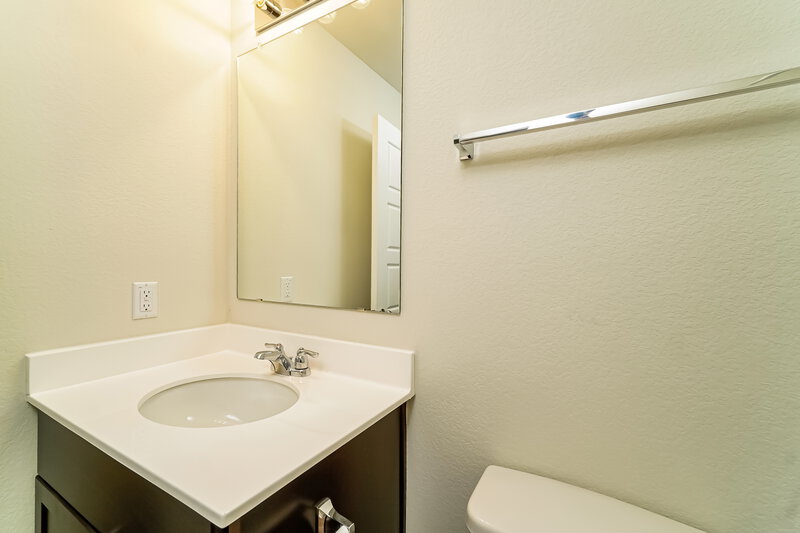 1,980/Mo, 258 Cobb Branch Dr Maxwell, TX 78656 Bathroom View