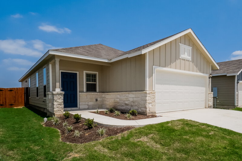 1,785/Mo, 252 Cobb Branch Dr Maxwell, TX 78656 Front View