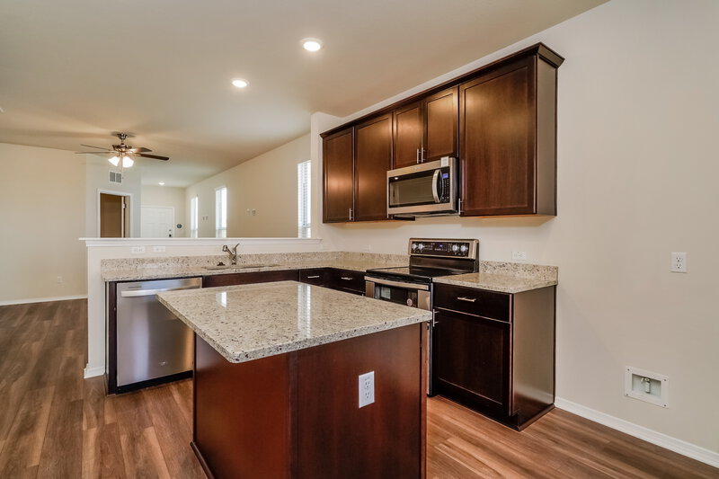 1,785/Mo, 252 Cobb Branch Dr Maxwell, TX 78656 Kitchen View
