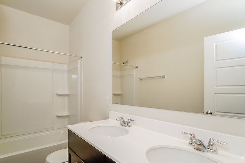 1,785/Mo, 252 Cobb Branch Dr Maxwell, TX 78656 Bathroom View