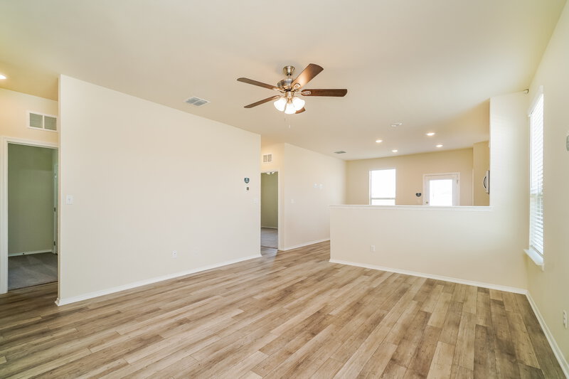 1,720/Mo, 244 Cobb Branch Dr Maxwell, TX 78656 Living Room View 3