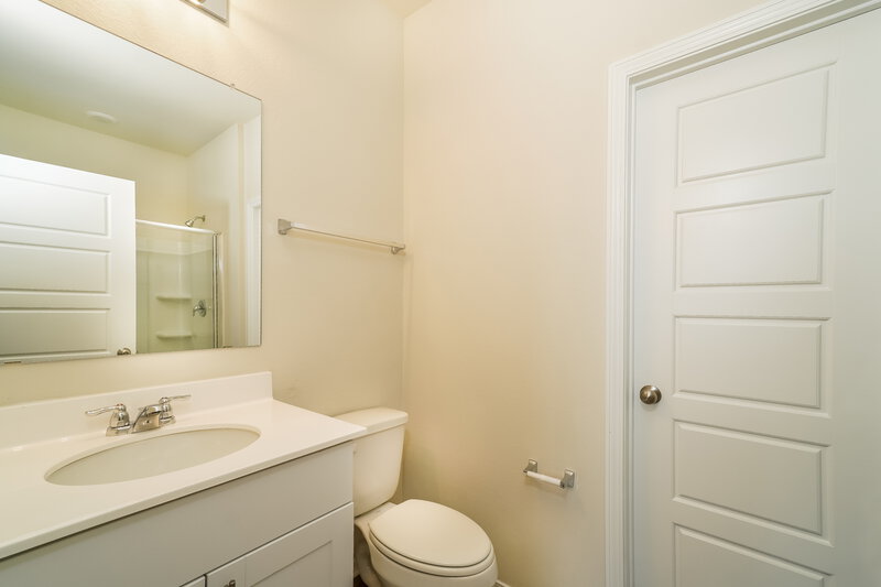 1,720/Mo, 244 Cobb Branch Dr Maxwell, TX 78656 Main Bathroom View