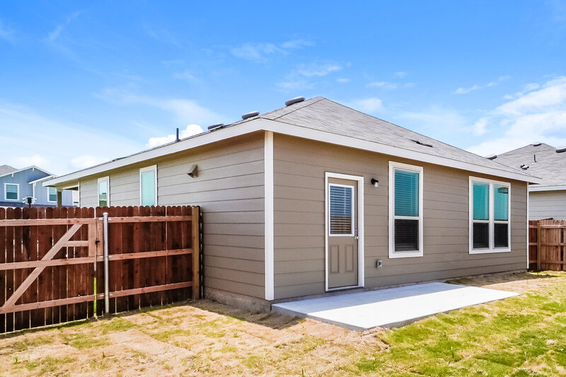 1,720/Mo, 244 Cobb Branch Dr Maxwell, TX 78656 Rear View
