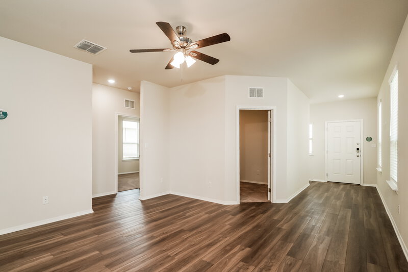 1,785/Mo, 222 Cobb Branch Dr Maxwell, TX 78656 Living Room View 2