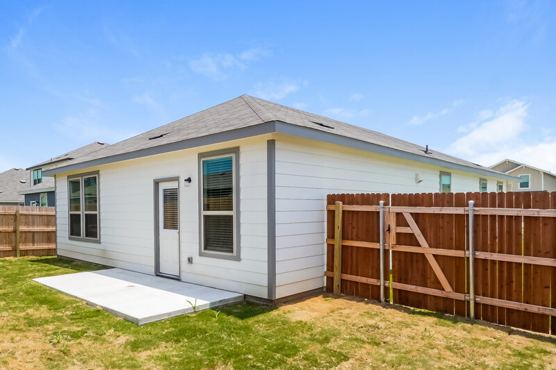 1,785/Mo, 222 Cobb Branch Dr Maxwell, TX 78656 Rear View