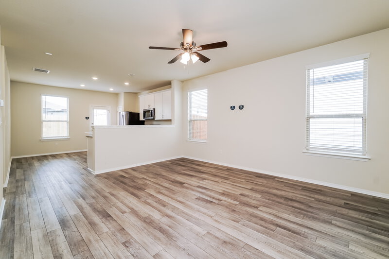 1,720/Mo, 214 Cobb Branch Dr Maxwell, TX 78656 Living Room View